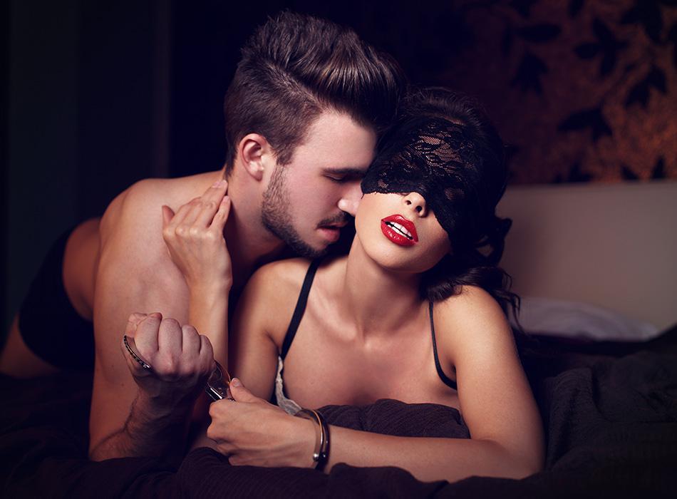 Домашний секс с премиум подружкой в чулках воплотил в жизнь все сексуальные фантазии любовника